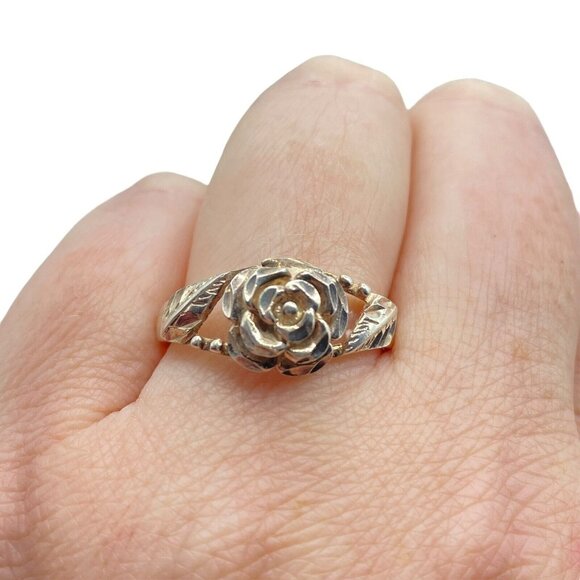 Vintage Sterling Silver 3D Rose Etched Ring Size 9 Signed NV Floral - Picture 3 of 11